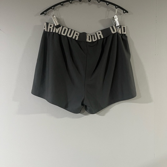 Under Armour Women's Charcoal Athletic Shorts Size Small - Picture 5 of 5